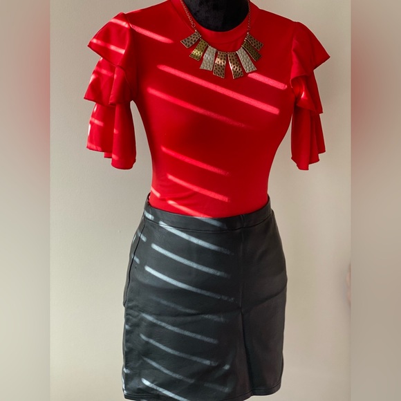 Layered Ruffle Blouse - Picture 2 of 3